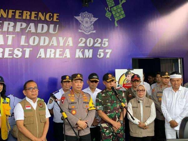 Kapolri dan Menko PMK Bahas Kesiapan Infrastuktur dan Layanan Mudik di Rest Area KM 57 Kapolri dan Menko PMK Bahas Kesiapan Infrastuktur dan Layanan Mudik di Rest Area KM 57