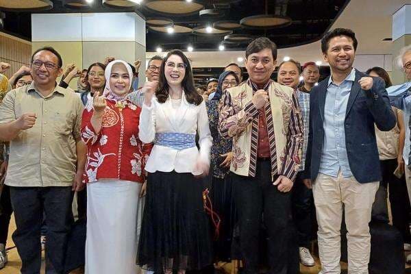 Dengar Curhat Pelaku Ekraf Jatim, Yovie Widianto: Tingkatkan Daya Saing dengan Teknologi Dengar Curhat Pelaku Ekraf Jatim, Yovie Widianto: Tingkatkan Daya Saing dengan Teknologi