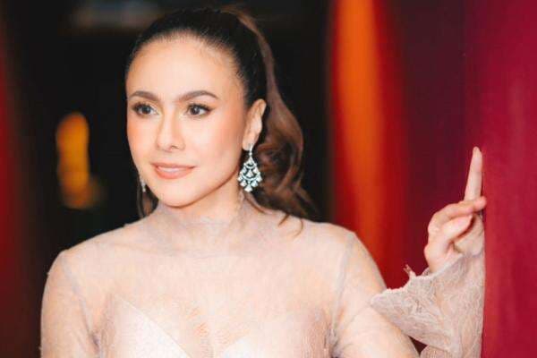 Diisukan Dekat dengan Ariel NOAH, Wulan Guritno Blak-blakan Cari Calon Suami Diisukan Dekat dengan Ariel NOAH, Wulan Guritno Blak-blakan Cari Calon Suami