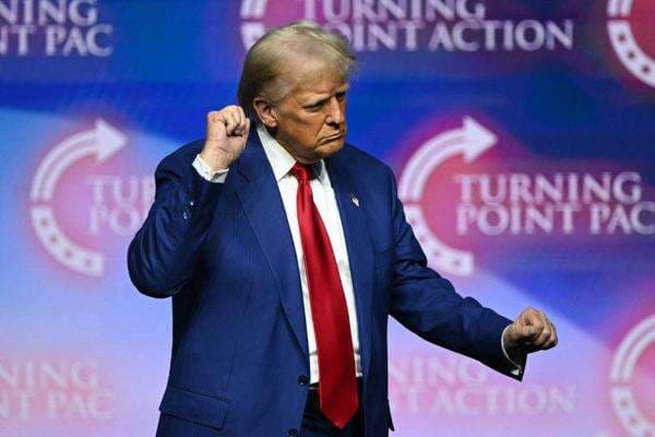 Ditampar Tarif Impor Baru Trump, IHSG Diramal Ambruk Lagi ke 6.150 Ditampar Tarif Impor Baru Trump, IHSG Diramal Ambruk Lagi ke 6.150