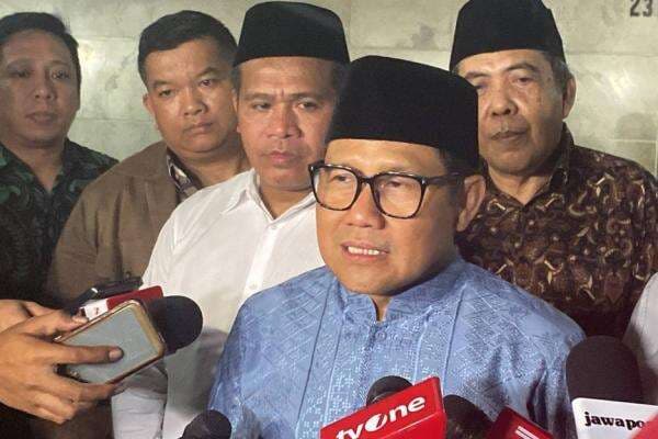 Ditelepon Presiden Prabowo saat Gelar Halalbihalal, Cak Imin: Minta Menteri Rapatkan Barisan Ditelepon Presiden Prabowo saat Gelar Halalbihalal, Cak Imin: Minta Menteri Rapatkan Barisan