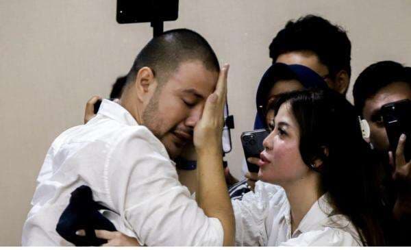 Ammar Zoni Minta sang Kekasih Dokter Kamelia Perjuangkan Keadilannya: Aku Ingin Pulang Ammar Zoni Minta sang Kekasih Dokter Kamelia Perjuangkan Keadilannya: Aku Ingin Pulang