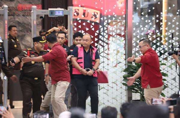 Dadan Cs Ternyata Kongkalikong Cari Cuan di Proyek MBG Dadan Cs Ternyata Kongkalikong Cari Cuan di Proyek MBG