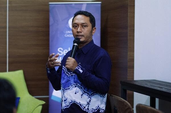 E-book Solusi dari Tantangan Komunikasi di Era Digital E-book Solusi dari Tantangan Komunikasi di Era Digital