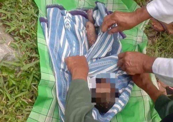 Heboh, Mayat Bayi Perempuan Ditemukan Tanpa Busana di Bantaran Sungai Krucil Probolinggo Heboh, Mayat Bayi Perempuan Ditemukan Tanpa Busana di Bantaran Sungai Krucil Probolinggo