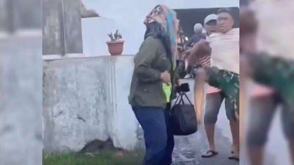 Kronologi Pak Ogah Tendang Wanita Hamil di Deli Serdang, Emosi Takut Direkam dan Viral Kronologi Pak Ogah Tendang Wanita Hamil di Deli Serdang, Emosi Takut Direkam dan Viral