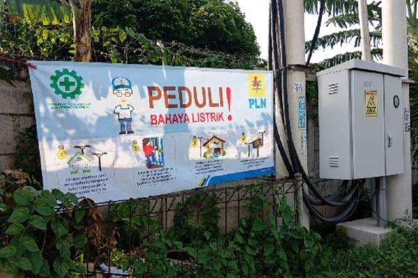 PLN Cikarang Tegaskan Jarak Aman 3 Meter, Kegiatan Berisiko Tinggi Wajib Koordinasi PLN Cikarang Tegaskan Jarak Aman 3 Meter, Kegiatan Berisiko Tinggi Wajib Koordinasi
