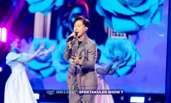 Fajar Noor Sukses Bawakan Lagu Putri Iklan, Charly Van Houten Bangga Fajar Noor Sukses Bawakan Lagu Putri Iklan, Charly Van Houten Bangga