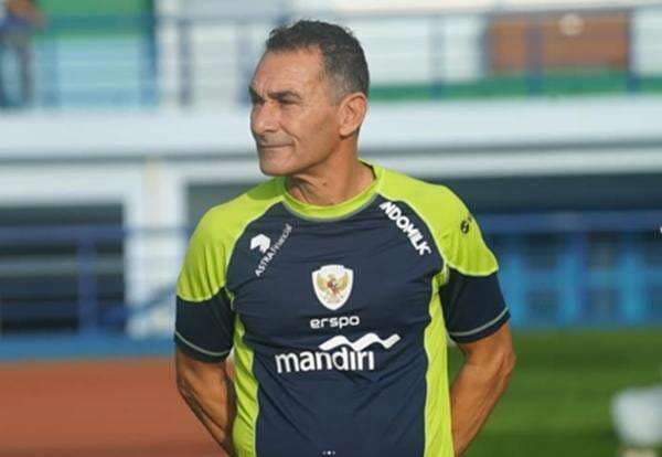 Reaksi Toni Firmansyah Usai Pelatih Timnas Indonesia U-23 Gerald Vanenburg Tonton Langsung Laga Persija Jakarta vs Persebaya Surabaya Reaksi Toni Firmansyah Usai Pelatih Timnas Indonesia U-23 Gerald Vanenburg Tonton Langsung Laga Persija Jakarta vs Persebaya Surabaya