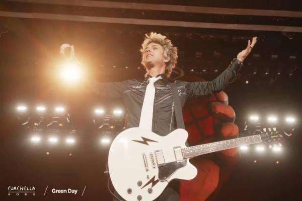 Viral Green Day Beri Dukungan untuk Palestina di Coachella 2025, Auto Trending Topic! Viral Green Day Beri Dukungan untuk Palestina di Coachella 2025, Auto Trending Topic!