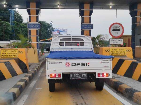 Gunakan Satu Kartu E-Toll untuk Dua Mobil, Pengemudi Kaget Didenda Rp800 Ribu! Gunakan Satu Kartu E-Toll untuk Dua Mobil, Pengemudi Kaget Didenda Rp800 Ribu!