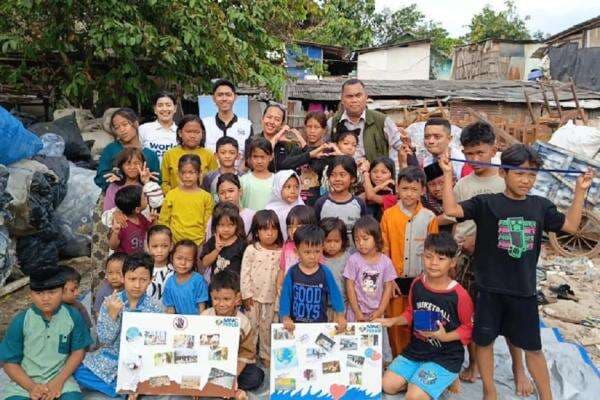 Hari Bumi, MNC Peduli dan Park Hyatt Jakarta Gelar Edukasi dan Salurkan Makanan ke Warga Lebak Bulus Hari Bumi, MNC Peduli dan Park Hyatt Jakarta Gelar Edukasi dan Salurkan Makanan ke Warga Lebak Bulus
