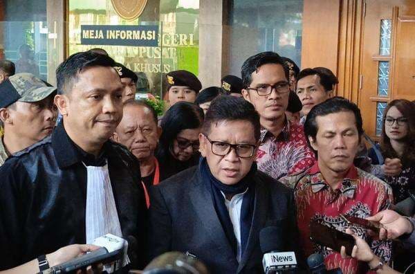 Hasto Sulit Tidur Kepikiran Agustiani Tio Dicegah KPK ke Luar Negeri Hasto Sulit Tidur Kepikiran Agustiani Tio Dicegah KPK ke Luar Negeri