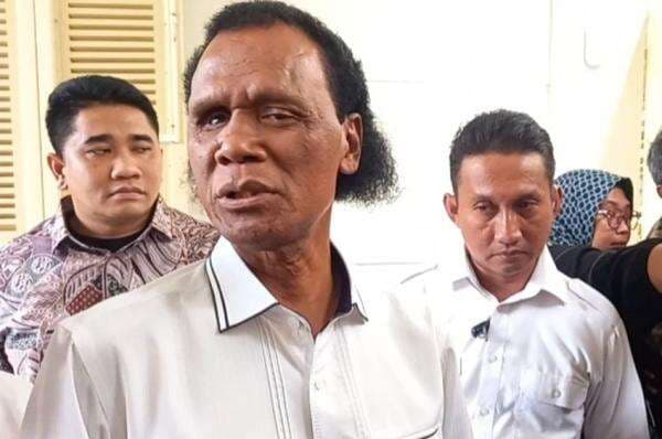 Hercules Buka Suara soal Tudingan Ijazah Palsu Jokowi Hercules Buka Suara soal Tudingan Ijazah Palsu Jokowi