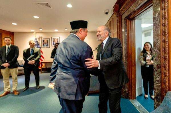 Billy Mambrasar Tepis Isu Soal Akses Khusus Program MBG Billy Mambrasar Tepis Isu Soal Akses Khusus Program MBG