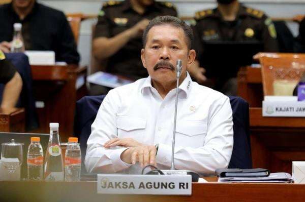 Jaksa Agung Buka Peluang Tuntut Hukuman Mati Tersangka Korupsi Pertamina Jaksa Agung Buka Peluang Tuntut Hukuman Mati Tersangka Korupsi Pertamina