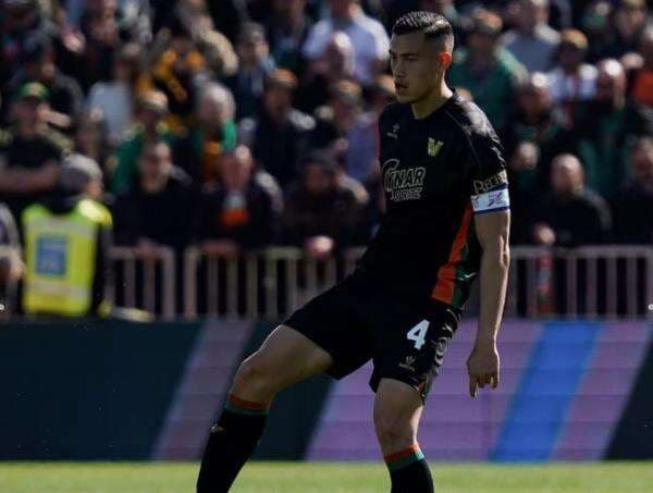 Media Italia Sanjung Penampilan Jay Idzes Usai Bikin Frustrasi Romelu Lukaku Cs di Laga Venezia vs Napoli Media Italia Sanjung Penampilan Jay Idzes Usai Bikin Frustrasi Romelu Lukaku Cs di Laga Venezia vs Napoli