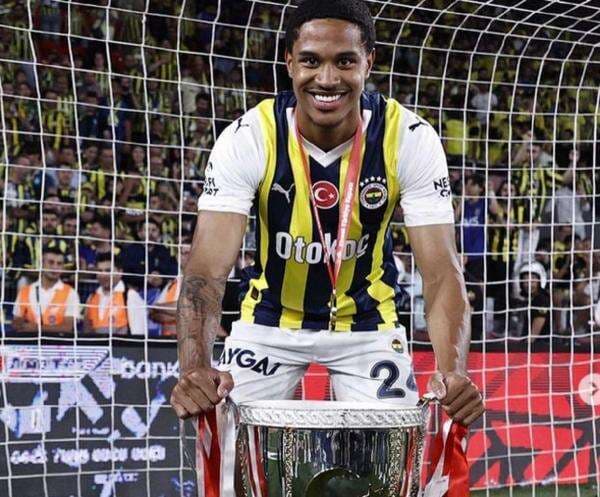 7 Pesepakbola Top Eropa yang Masuk Calon Pemain Naturalisasi Timnas Indonesia, Nomor 1 Rekan Setim Eliano Reijnders 7 Pesepakbola Top Eropa yang Masuk Calon Pemain Naturalisasi Timnas Indonesia, Nomor 1 Rekan Setim Eliano Reijnders