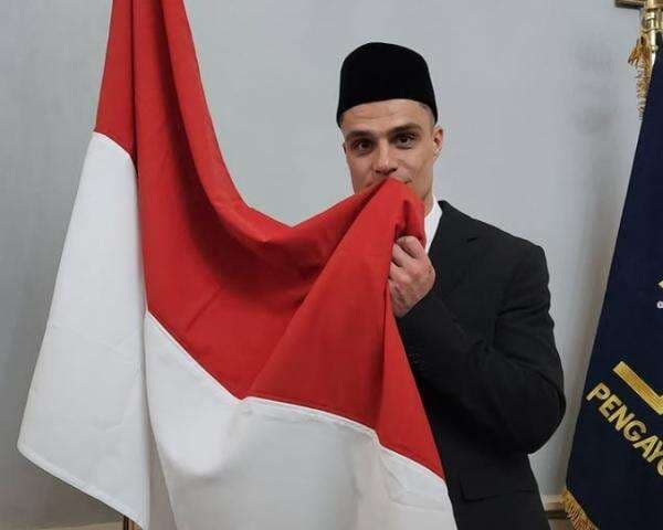 Kisah Unik Joey Pelupessy, Pemain Naturalisasi Baru Timnas Indonesia Ternyata Bisa Berbahasa Sunda Kisah Unik Joey Pelupessy, Pemain Naturalisasi Baru Timnas Indonesia Ternyata Bisa Berbahasa Sunda
