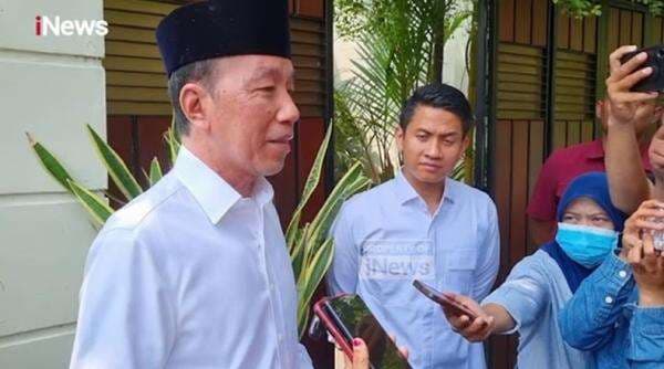 Polemik Menteri Kabinet Prabowo Berdatangan ke Solo, Jokowi: Apa yang Salah ? Polemik Menteri Kabinet Prabowo Berdatangan ke Solo, Jokowi: Apa yang Salah ?