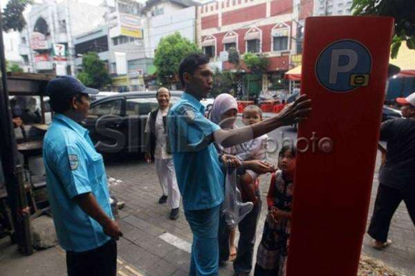 Kadishub Akui PAD Parkir di Jakarta Menurun sejak Banyak Mesin TPE Rusak Beralih ke Jukir Kadishub Akui PAD Parkir di Jakarta Menurun sejak Banyak Mesin TPE Rusak Beralih ke Jukir