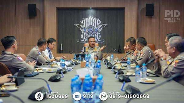 Evaluasi Pengelolaan Mudik, Kakorlantas Amanatkan Tata Kelola Transportasi Publik Diperbaiki Evaluasi Pengelolaan Mudik, Kakorlantas Amanatkan Tata Kelola Transportasi Publik Diperbaiki