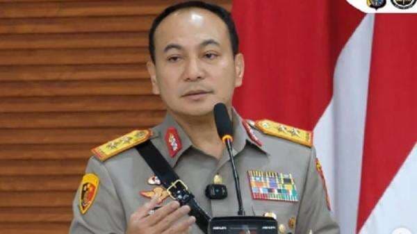 Puluhan Debt ColleCtor Ngamuk di Polsek Bukit Raya, Kapolda Riau Keluarkan Perintahkan Tegas Puluhan Debt ColleCtor Ngamuk di Polsek Bukit Raya, Kapolda Riau Keluarkan Perintahkan Tegas