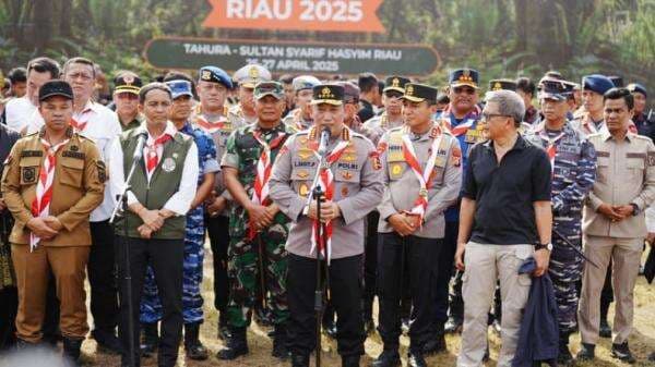 Buka Jambore Karhutla Riau 2025, Kapolri: Pemuda Ujung Tombak Penjaga Kelestarian Lingkungan Buka Jambore Karhutla Riau 2025, Kapolri: Pemuda Ujung Tombak Penjaga Kelestarian Lingkungan
