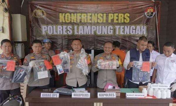 Sakit Hati Ditagih Utang jadi Motif Pria di Lampung Rampok dan Bunuh Juragan Sembako Sakit Hati Ditagih Utang jadi Motif Pria di Lampung Rampok dan Bunuh Juragan Sembako