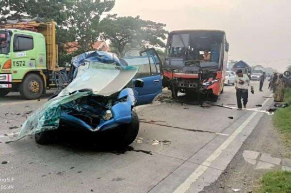 Identitas 7 Korban Tewas Kecelakaan Minibus dengan Bus di Gresik, Seluruhnya Warga Tuban Identitas 7 Korban Tewas Kecelakaan Minibus dengan Bus di Gresik, Seluruhnya Warga Tuban