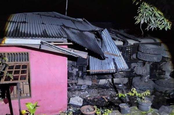Kecelakaan Truk Pengangkut CPO Tabrak Rumah di Padang, 2 Anak Tewas Kecelakaan Truk Pengangkut CPO Tabrak Rumah di Padang, 2 Anak Tewas
