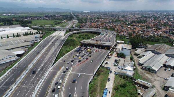 Libur Lebaran Usai, Jumlah Kendaraan dari Puncak dan Bandung Alami Peningkatan ke Jakarta Libur Lebaran Usai, Jumlah Kendaraan dari Puncak dan Bandung Alami Peningkatan ke Jakarta