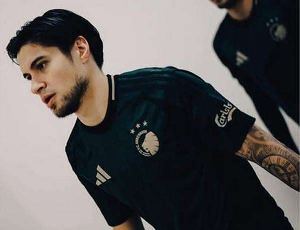 Reaksi Kevin Diks yang Kecewa Berat FC Copenhagen Dikalahkan Chelsea di 16 Besar Liga Konferensi Eropa 2024-2025 Reaksi Kevin Diks yang Kecewa Berat FC Copenhagen Dikalahkan Chelsea di 16 Besar Liga Konferensi Eropa 2024-2025