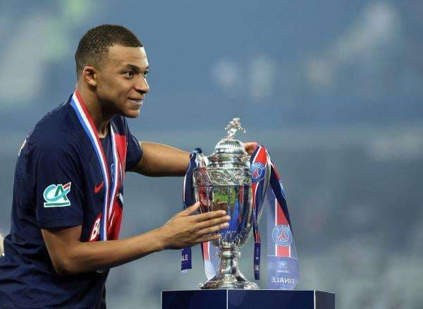 Kisah Pemain Grade A Keturunan Indonesia Ini Hampir Setim dengan Kylian Mbappe di PSG Kisah Pemain Grade A Keturunan Indonesia Ini Hampir Setim dengan Kylian Mbappe di PSG