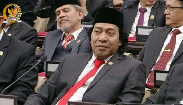 Komeng Ungkap Tak Diberi Mobil Dinas untuk Kerja Jadi Senator DPD Komeng Ungkap Tak Diberi Mobil Dinas untuk Kerja Jadi Senator DPD