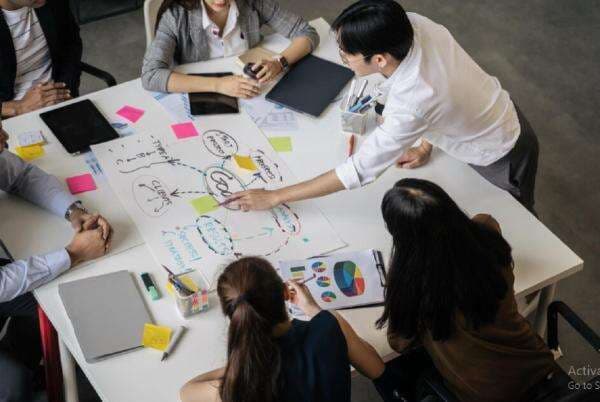 Pendekatan Emosional dalam Komunikasi Krisis: Strategi Kunci dalam Membangun Kepercayaan dan Pemulihan Reputasi Pendekatan Emosional dalam Komunikasi Krisis: Strategi Kunci dalam Membangun Kepercayaan dan Pemulihan Reputasi