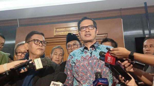 Prabowo Teken Aturan Kenaikan Royalti Minerba, Mulai Berlaku 26 April Prabowo Teken Aturan Kenaikan Royalti Minerba, Mulai Berlaku 26 April