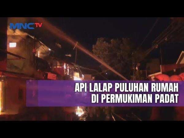 Kebakaran Hebat di Grogol Petamburan, Puluhan Bangunan Hangus, Commuter Line Terganggu Kebakaran Hebat di Grogol Petamburan, Puluhan Bangunan Hangus, Commuter Line Terganggu