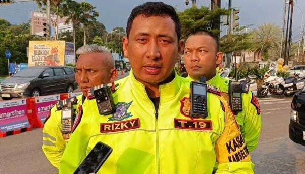 Libur Lebaran Berakhir, 1,7 Juta Kendaraan Lintasi Jalur Puncak Bogor Didominasi Motor Libur Lebaran Berakhir, 1,7 Juta Kendaraan Lintasi Jalur Puncak Bogor Didominasi Motor