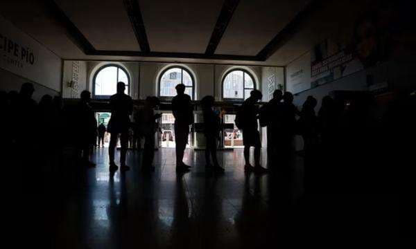 Listrik di Portugal dan Spanyol Padam, Jaringan Kereta hingga Internet Lumpuh Total Listrik di Portugal dan Spanyol Padam, Jaringan Kereta hingga Internet Lumpuh Total