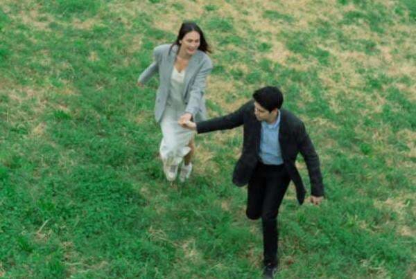 Romantisnya Maxime Bouttier Lamar Luna Maya, Banjir Ucapan Selamat dari Artis Romantisnya Maxime Bouttier Lamar Luna Maya, Banjir Ucapan Selamat dari Artis