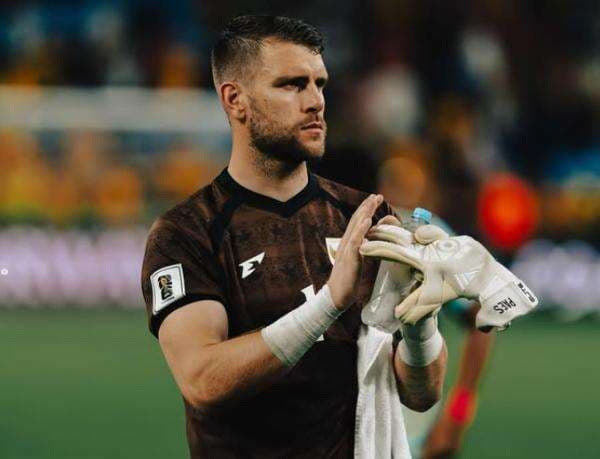 Maarten Paes Singgung Kekompakan Timnas Indonesia Usai Tumbang 1-5 dari Australia Maarten Paes Singgung Kekompakan Timnas Indonesia Usai Tumbang 1-5 dari Australia