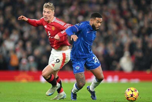 Sengit, Man United Vs Chelsea Berakhir Tanpa Pemenang Sengit, Man United Vs Chelsea Berakhir Tanpa Pemenang