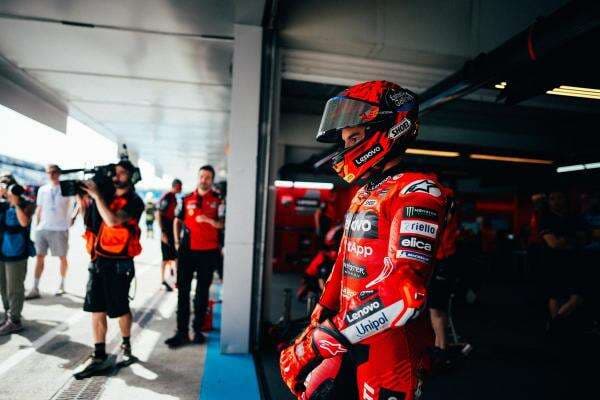 Gagal Dominasi Latihan Bebas, Marc Marquez Langsung Prediksi MotoGP Spanyol 2025 Bakal Ketat Gagal Dominasi Latihan Bebas, Marc Marquez Langsung Prediksi MotoGP Spanyol 2025 Bakal Ketat