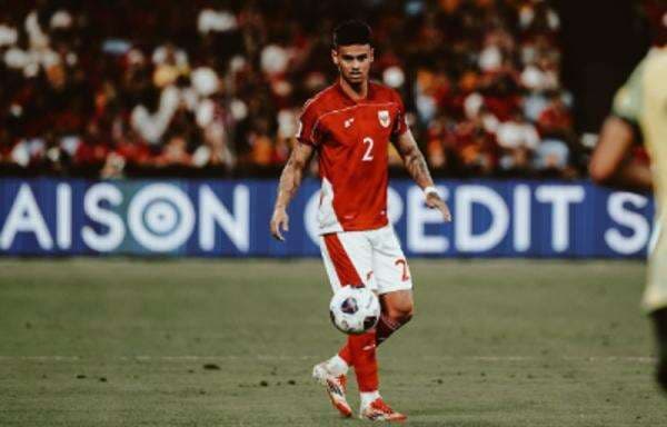 Pelatih FC Twente Beri Kabar Baik soal Cedera Mees Hilgers Pelatih FC Twente Beri Kabar Baik soal Cedera Mees Hilgers