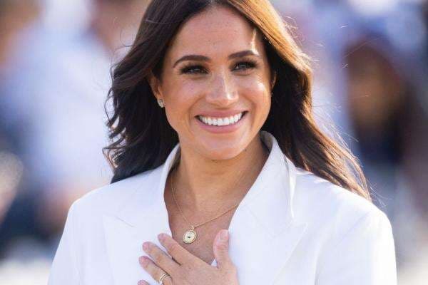 Meghan Markle Resmi Ganti Nama Keluarganya secara Permanen Meghan Markle Resmi Ganti Nama Keluarganya secara Permanen
