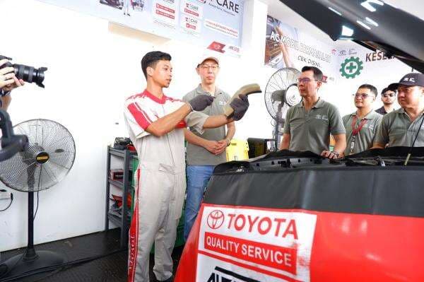 Tak Libur Lebaran, Mekanik Siaga Kawal Mudik Tak Libur Lebaran, Mekanik Siaga Kawal Mudik