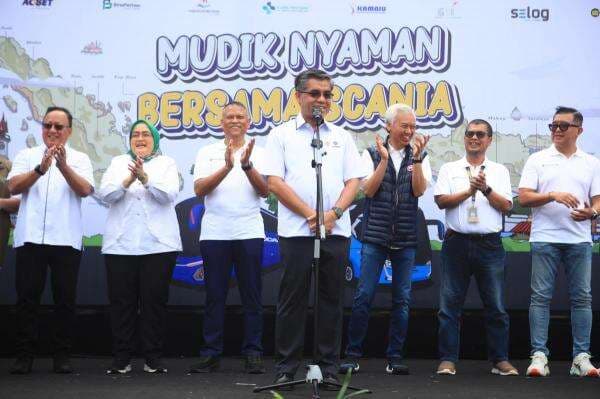 Mudik Gratis United Tractors Berangkatkan Para Pekerja, Menaker: Hubungan Industrial Pancasila yang Harmonis Mudik Gratis United Tractors Berangkatkan Para Pekerja, Menaker: Hubungan Industrial Pancasila yang Harmonis