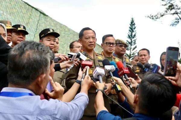 Mendagri Bakal Kaji Usulan Solo Jadi Daerah Istimewa Surakarta Mendagri Bakal Kaji Usulan Solo Jadi Daerah Istimewa Surakarta