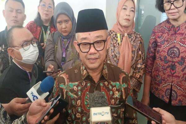 Mendikdasmen Tidak Melarang Wisuda SD-SMA, tapi... Mendikdasmen Tidak Melarang Wisuda SD-SMA, tapi...